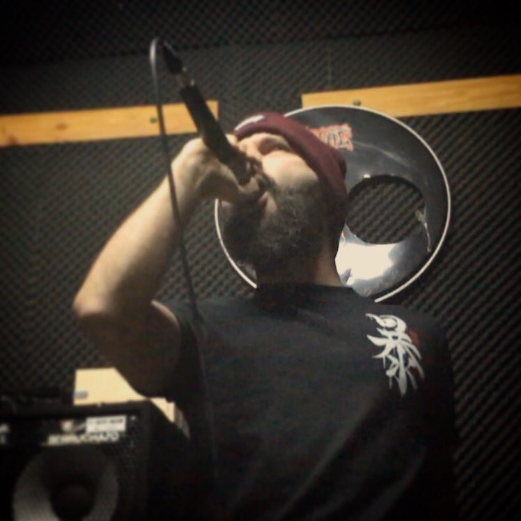 kristoh99's tweet photo. Como todos los sábados... #metal #hardcore #metalcore #death #zaragoza #spain #deathmetal #band #metalband #deathcore #bioniccore
#extreme #extrememusic #extremepeople #cosofdeath #metalespañol #metalespaña #headbangers #metallife https://t.co/VnBVBfYT8i