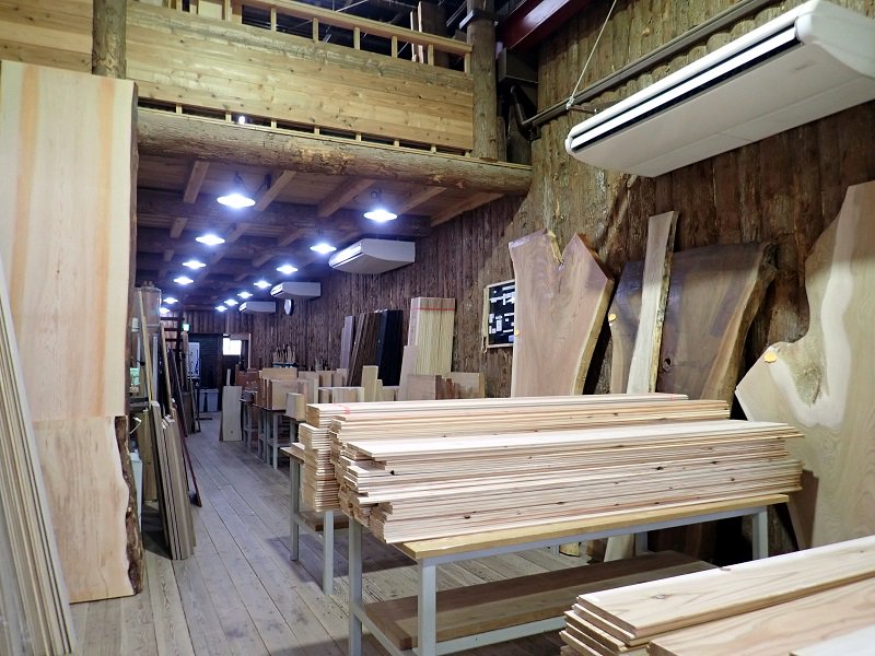 木象嵌こばみつ亭 7 28 8 3しろくろエキスポ ペンギンバザール On Twitter さぁ これからしばらく製作期間に入ります その前にまずは一度木工部屋を片付けなくては あ 年賀状も