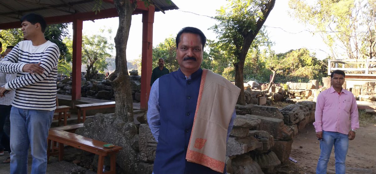 TheAshokSinghal's tweet photo. Visited #MadanKamdev temple which is located in Dewangiri Hill of Kamrup District.The sculpture and intricate carvings is truly mesmerizing. Sculptures of Madan (God of Love), elephants, lions, Gods and Godesses etc are great pieces of architecture. Its a true wonder of NE India https://t.co/ajZ2fVYM3Y