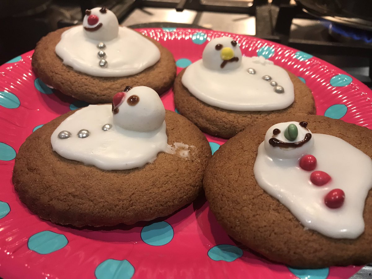 sameera2017's tweet image. Making melted snowman gingerbread biscuits with the little man. Holiday fun.