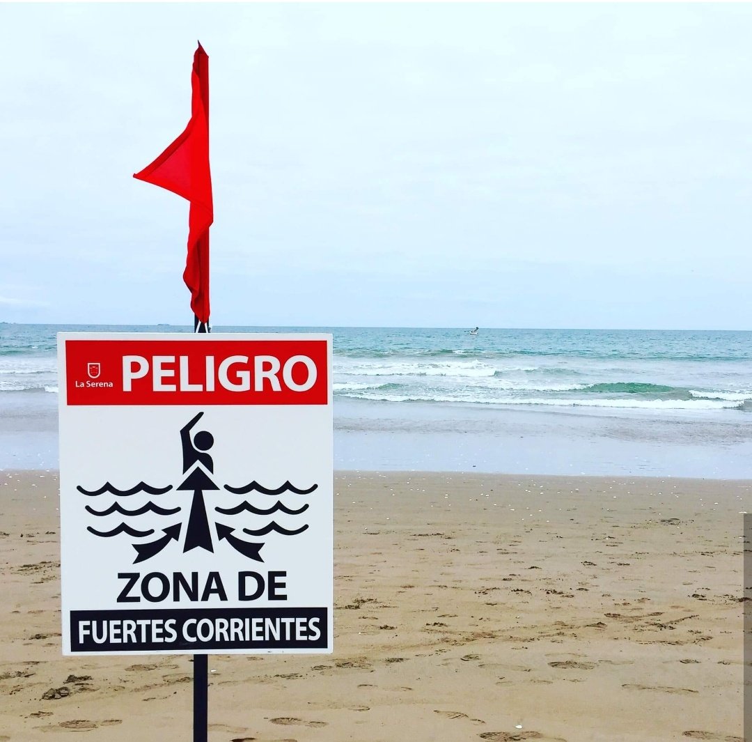 Si va a las playas de la Av. Del mar #LaSerena observar bien, que mejor salvavidas que UD mismo