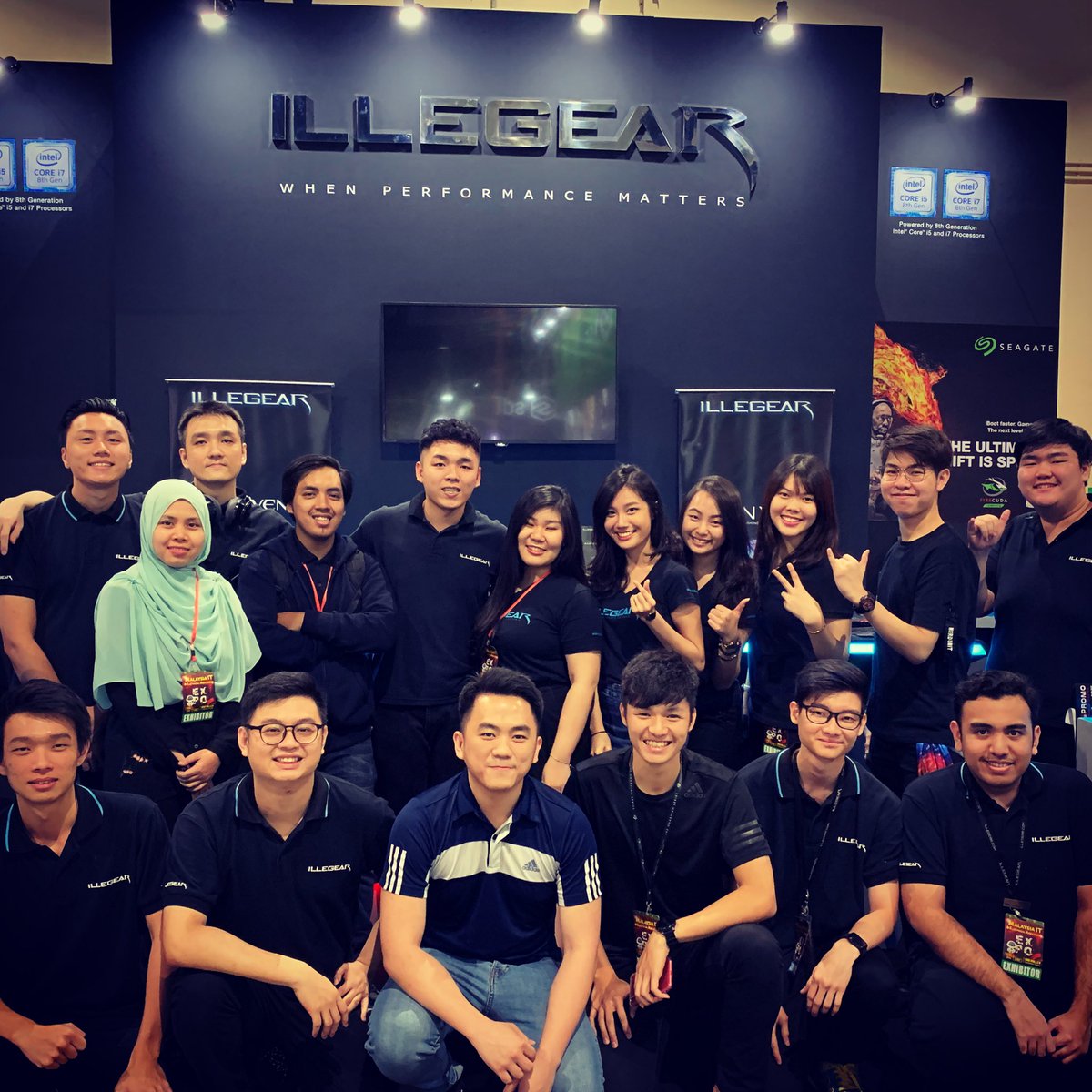 ILLEGEAR's tweet photo. Itโs another record breaking show! Merry Christmas to all of our customers and we will see you next year at IT FAIR 2019.
ILLEGEAR office will close tomorrow and our business will resume on Tuesday.
#ILLEGEAR #WhenPerformanceMatters https://t.co/a2wLa1KGEN