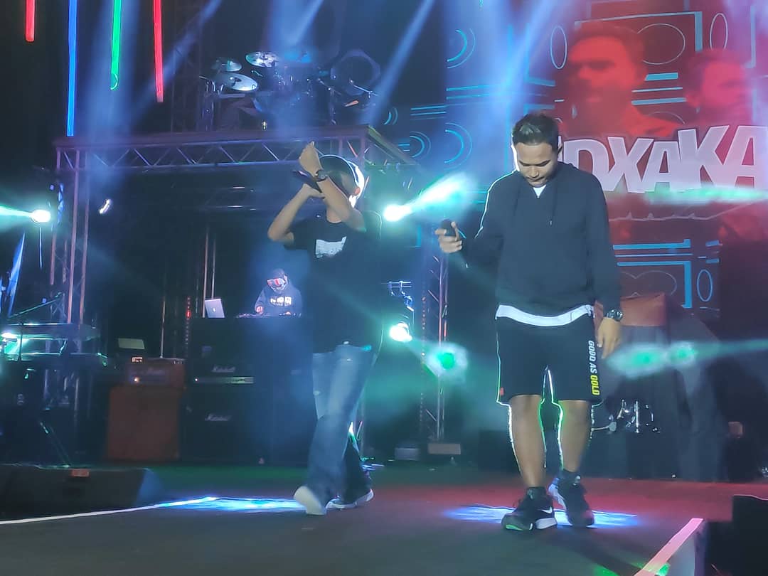 Joget bareng NDX AKA di Radioshow malam ini di lapangan terbang sakdron 21, Pondok Cabe.
Dan Live streaming klik bit.ly/2AglotI.
#BEDAITUHEBAT #RadioShowtvOne