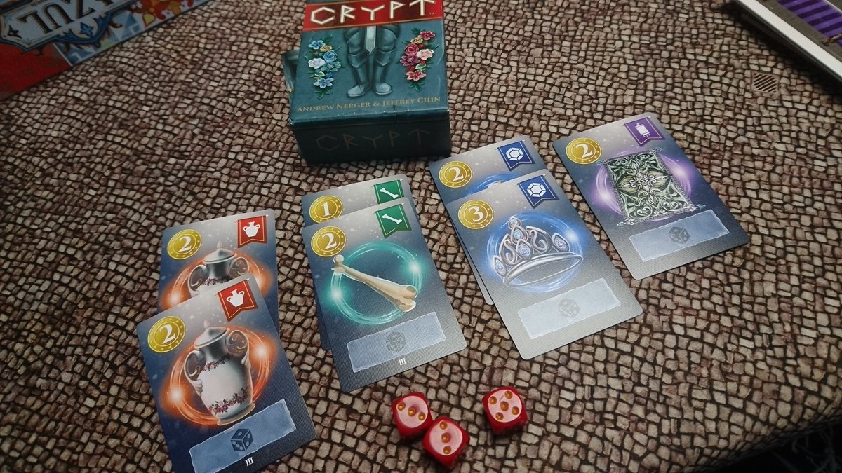 MissBayBee_de's tweet photo. Bevor wir uns alle erst an Silvester wieder sehen wird nochmal gespielt. Der Tag der kleinen Spiele...#Crypt, #Azul und #PanicMansion. Alles Erstpartien... So langsam muss ich für der Spieletag #SpielendFürToleranz die Spiele lernen 🙈 https://t.co/C57gfE1zAP