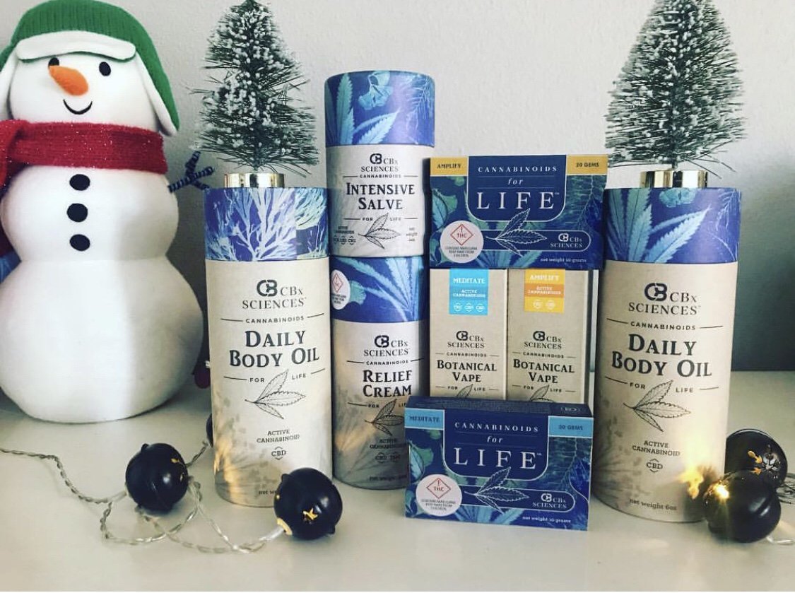 CBx_Sciences's tweet photo. From our family to yours, we want to wish you a safe and happy holiday 📷@DenverNORML #CannabinoidsForLife #EvolabInfused #Family #Holidays #Celebrate #CannabisCommunity https://t.co/FNPHbH7odN