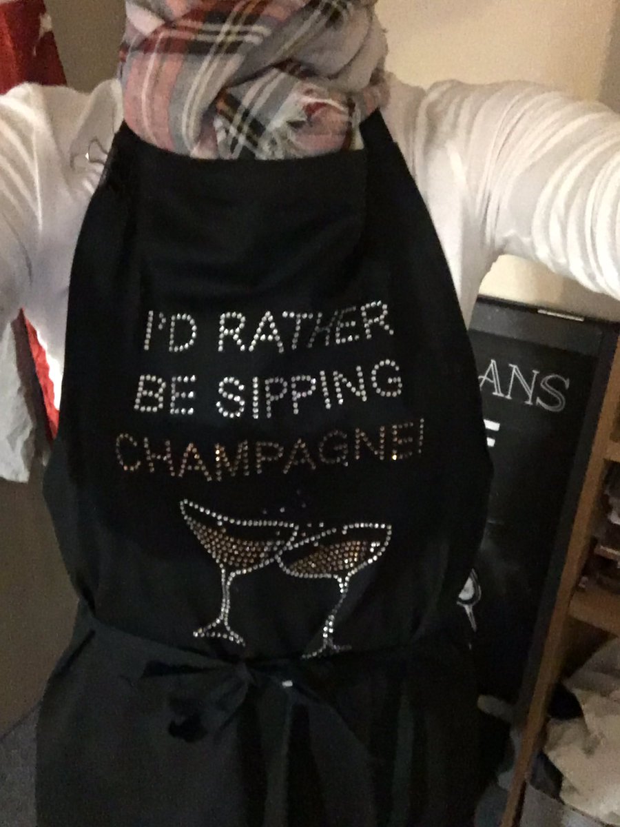 Bradmans11's tweet photo. Just got super busy now having to  stay 🍾🍾🤶🎅ya would think it was Christmas https://t.co/TVQ1xH0Znc