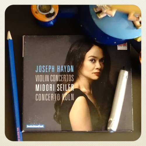 ClassicalCritic's tweet photo. #morninglistening to #Haydn’s #ViolinConcertos w/@#ConcertoKöln &amp; fab. #MidoriSeiler on @berlinclassics

Amazon: https://t.co/o1yPoXu2A2

#ViolinConcerto in D, C &amp; G + J.P.Salomon Romance for Violin

#classicalmusiccollection #classicalmusic #classicalc… https://t.co/HGkF9vT7xe https://t.co/qDyNsX4kwS
