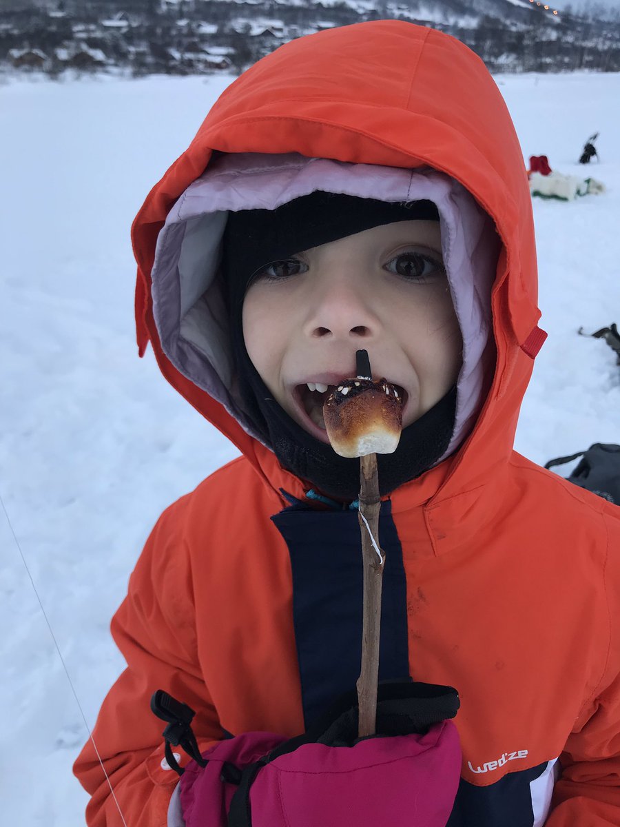 BeneSingapore's tweet photo. Well ... almost 😇💫... Ice fishing ❄️🇳🇴! 
@MissJMaltby @MikeBloy74 @KSABScience @KingsAlBarsha https://t.co/NzYfJDG5xu