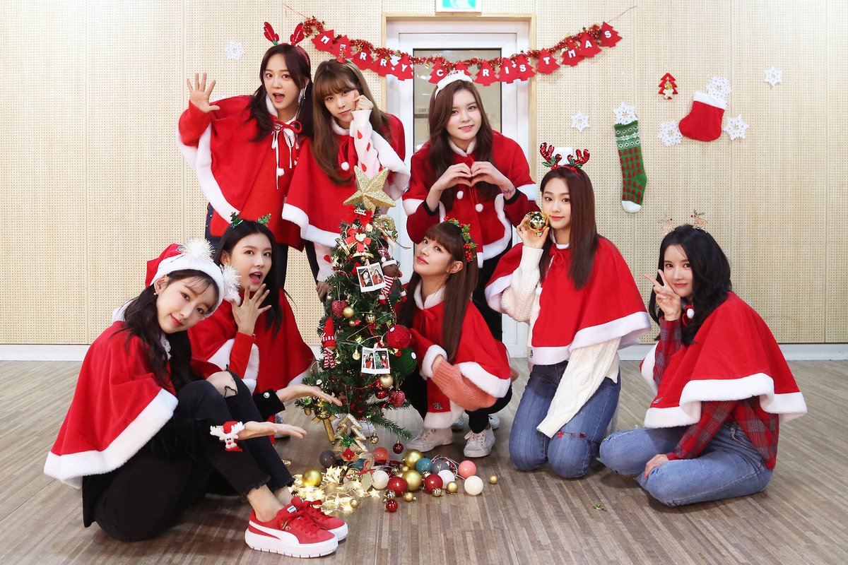 gu9udan's tweet photo. [📣NOTICE]
단짝을 위한 크리스마스 선물🎁

2018.12.24. 12PM
Coming Soon🎄

#구구단 #gugudan
#메리크리스마스
#MerryChristmas🎅 https://t.co/E1qQfZD91C