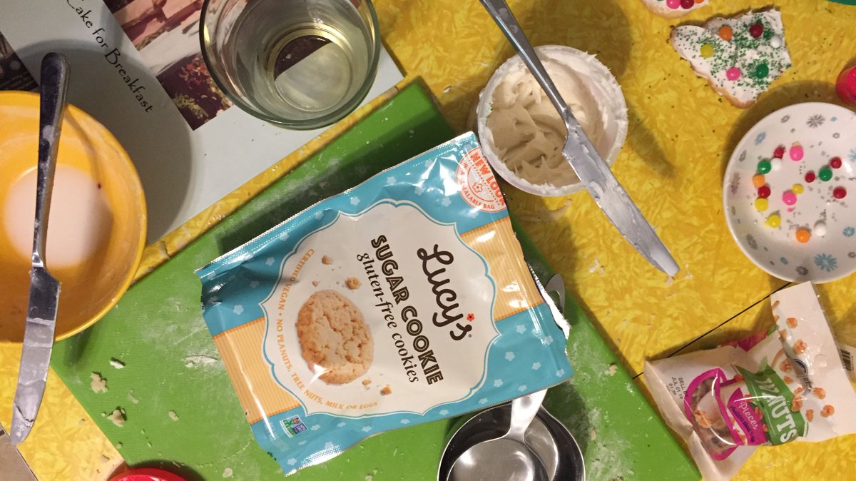 lucys_tweets's tweet photo. Merry Christmas! In your holiday cookie decorations, Lucy's Sugar Cookies are a great gluten-free option to have on hand. #holidaycookies #christmascookies #lucysglutenfree https://t.co/VKVHYy2f92