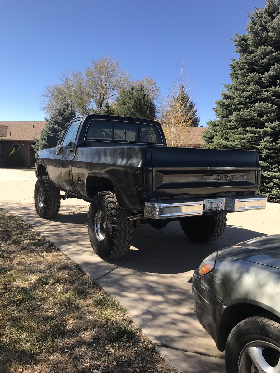THROWBACKTRUCKS's tweet photo. From @Sam_Sanchez_52 #Chevy https://t.co/CRu08972aK