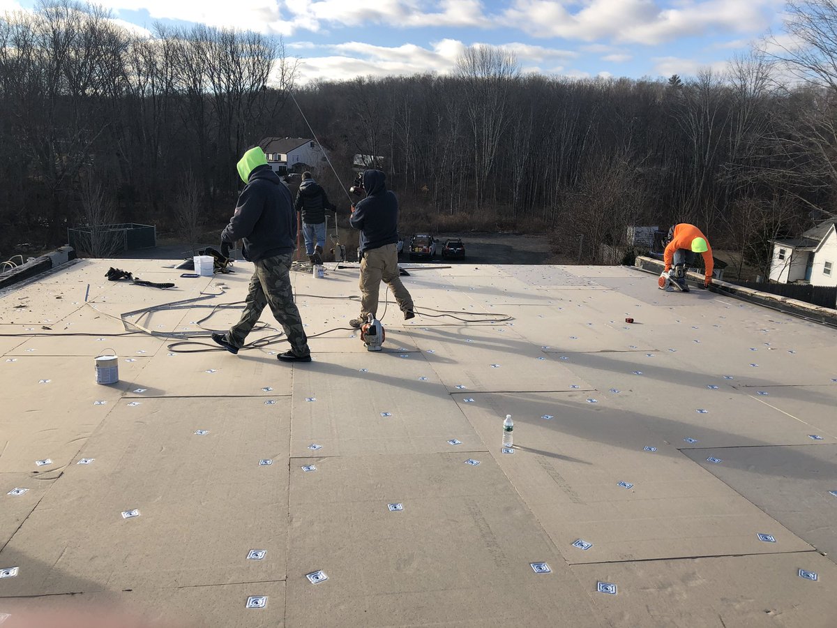 RegionsCRE's tweet photo. All I want for Christmas is a new roof! #holidayseason #christmas #presents #gutrehab #mainstreetusa #ctmainstreet #marlborough #regionsrealestate https://t.co/J1XePfkyHf