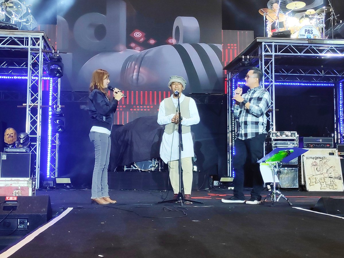 RADIOSHOW tweet media