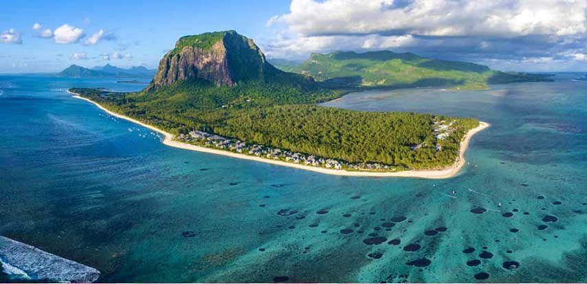 CONNECTHEDOT's tweet photo. If I could, I'd go here for my upcoming 26th 🎂 and bring the wonderful @bunawhip with me too so he could drone w/ @DJIGlobal 🌴🌞 #bdayvacay #djigoplaces https://t.co/z93mX5qI3d