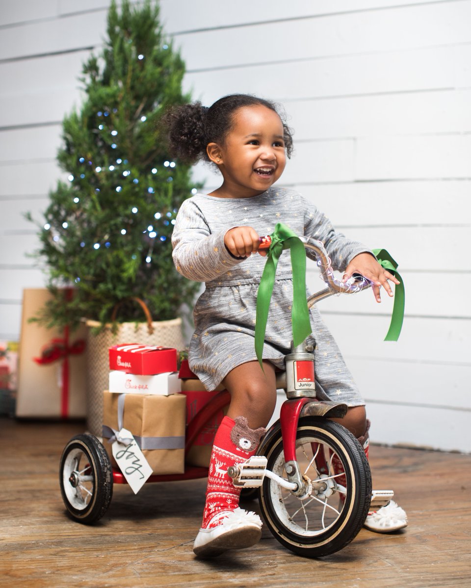 StillyCFA's tweet photo. 'Tis the season for gifts and chicken.  You know everyone on your list just wants Chicken anyway!  Chick-fil-A gift cards are the PERFECT last minute gift!!  Come by tomorrow from 6:30am-6pm and check everyone off your list! https://t.co/EBOndsgyOv