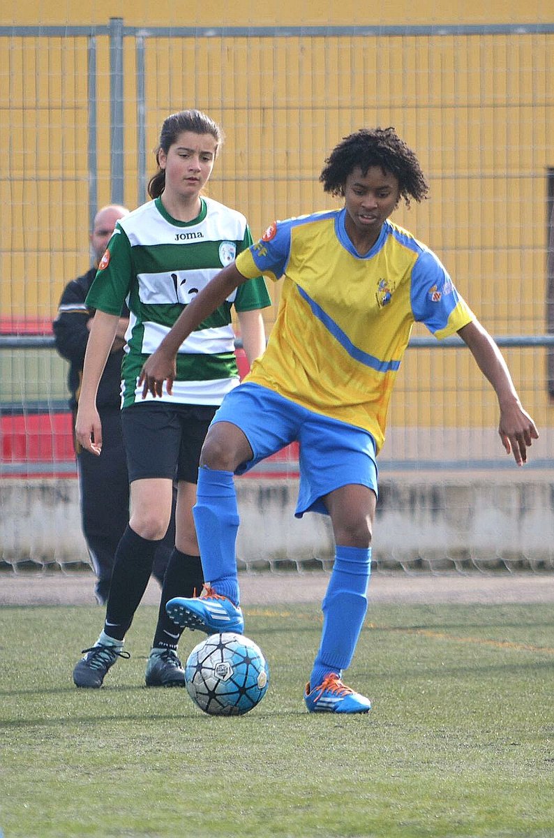 CDFF1977's tweet photo. 🔷 🔶 JUVENIL/CADETE B Femenino | La crónica
🏆 #2G1 | J11
▶ @CF_Palleja 4-0 @CDFF1977
Las de Iolanda Gargallo y Óscar Sañé cortan el pleno de victorias. Las amarillas se mantienen líderes con tres puntos más que el CF Pallejà.
#LaIlusiodUnBarri
#CDFF https://t.co/T9mZryMoXn