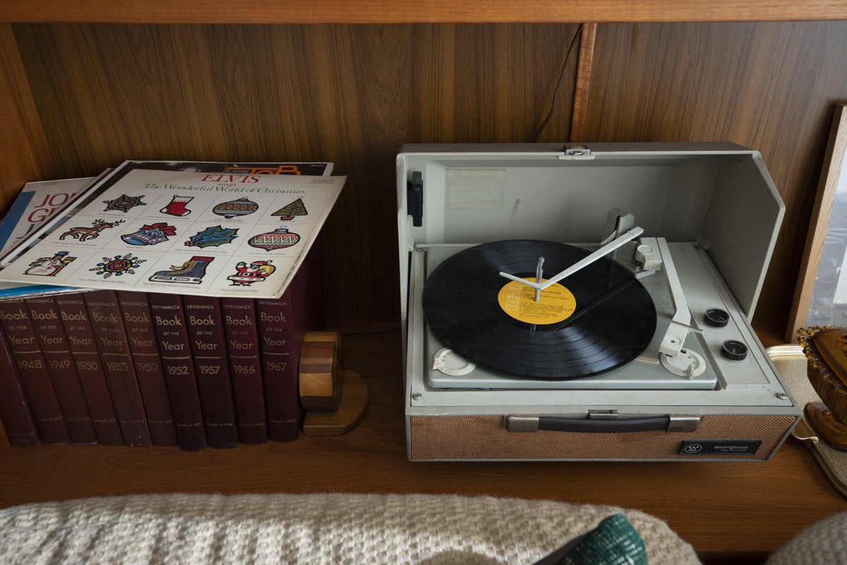 msichicago's tweet photo. We’re open #ChristmasEve from 9:30 a.m. - 4 p.m. to get you in the holiday - and Apollo 8 - spirit. Closed on #Christmas, we'll open again Dec. 26 with extended hours through the weekend. Here’s our #MoonRoom1968 playlist as a throwback holiday soundtrack. https://t.co/AYDnelO9qb https://t.co/XqI8PGE7kK
