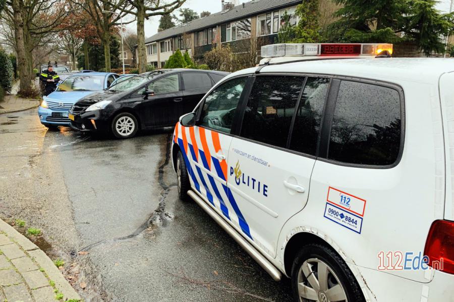 🚨 Twee voertuigen botsen op kruising in #Bennekom 112.press/QvDKvZ 112Ede https://t.co/DbE9Db0mco