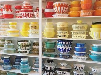gsalr's tweet photo. Where are my Pyrex fans? Check out these lustworthy collections! https://t.co/QIn85MRGWR https://t.co/RFYW7S3lp8