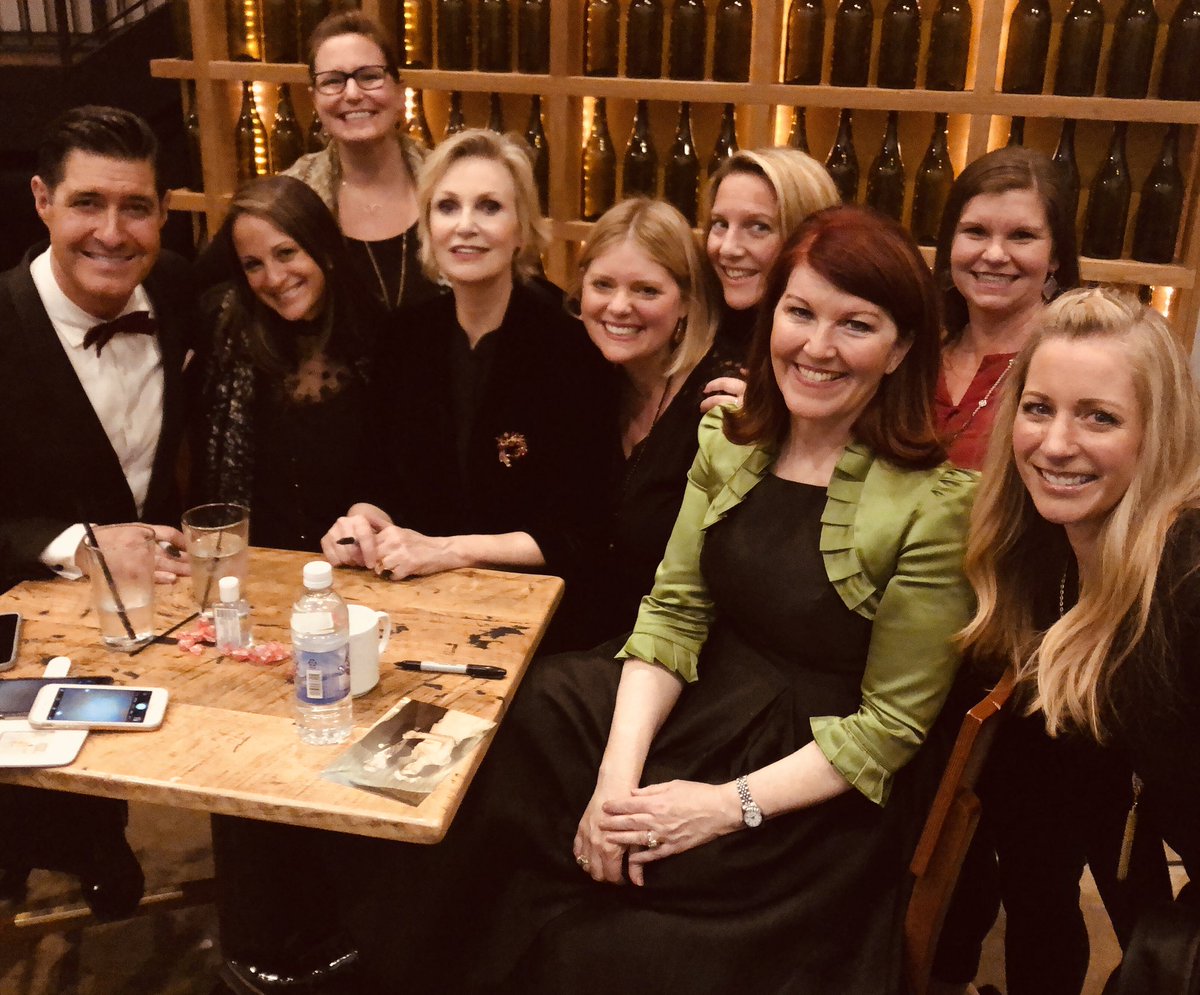 MrsChrissyYoung's tweet photo. @KateFlannery @janemarielynch We. Are. Starstruck. Thanks for an unforgettable night @CityWineryATL https://t.co/HUkSRMJpDp