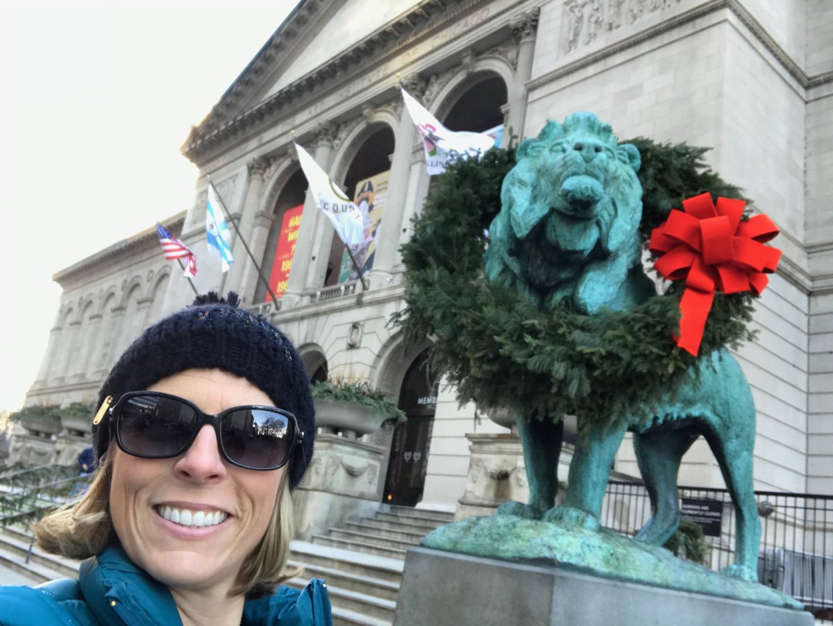 spacechelle's tweet photo. I’m not lion… I am really not ready for Christmas to be the day after tomorrow. 😹 Where did the year go?!?! #FestiveHolidayFun @ChicagoLions 🦁 🎄 #PunFun @artinstitutechi #SweetHomeChicago 
(P.S. No I am not in Chicago right now, took this last week!) https://t.co/GEHgaqExkN