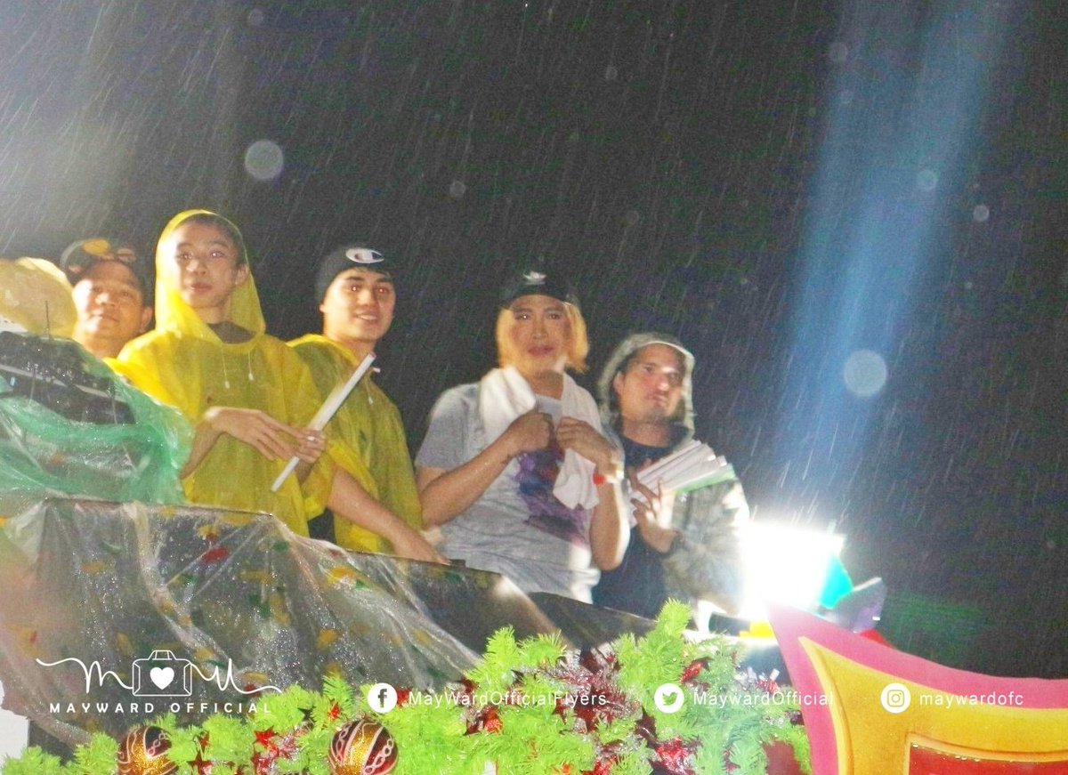 MayWardOfficial's tweet photo. #MayWard during the #MMFFParadeOfStars for #FantasticaMMFFParade #FloaTASTICA ๐ช
#MaymayEntrata #EdwardBarber
@maymayentrata07 @Barber_Edward_ https://t.co/utO78QhAse