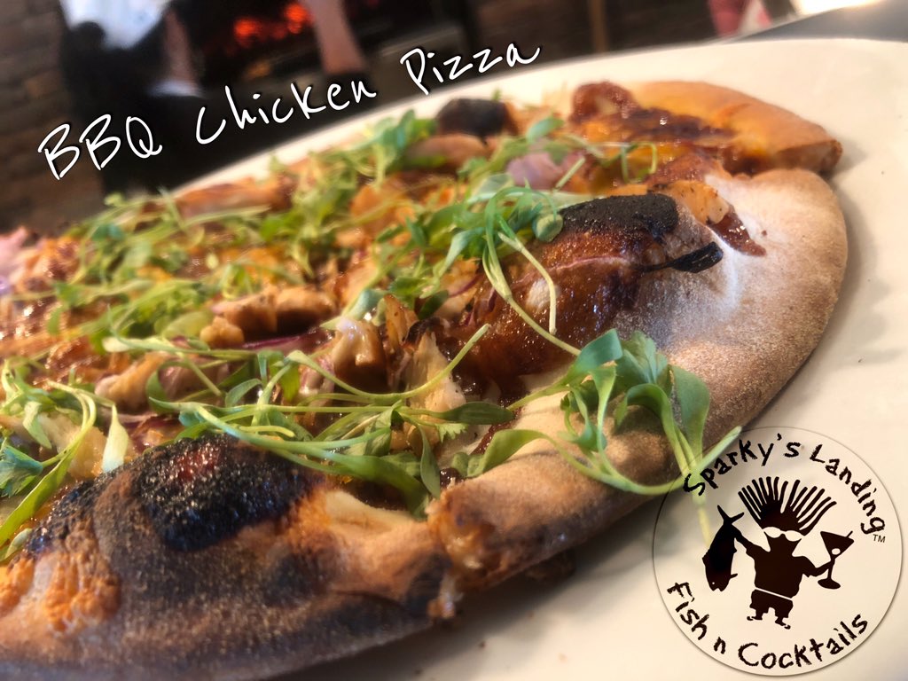 SparkysLanding's tweet photo. Hand tossed, 10 inch pie, 3 little pigs, Roma, roasted red pepper sausage, sun-dried tomato, double garlic, four cheese, pepperoni #pizza #woodfiredpizza #artisanpizza #bacon #proscuitto #4cheese #artisan #woodstoneovens #doublegarlic #pepperoni #floridakeys #thanksgivingweek https://t.co/2FssHkaVaA