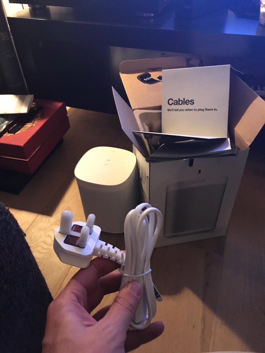 KuypersThomas's tweet photo. @Krefel leuk dat jullie denken dat Boechout in de UK ligt 😒! #sonos #kerstcadeau #onbruikbaar https://t.co/mU3OtGqmSs