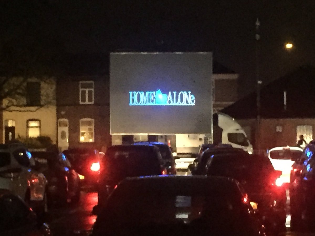 eventsBuryFC's tweet photo. Our second of three screening’s today! A huge family favourite judging by our busy car park! Home Alone let’s go!!! 🎥🍿 https://t.co/yIVBbxfdh3
