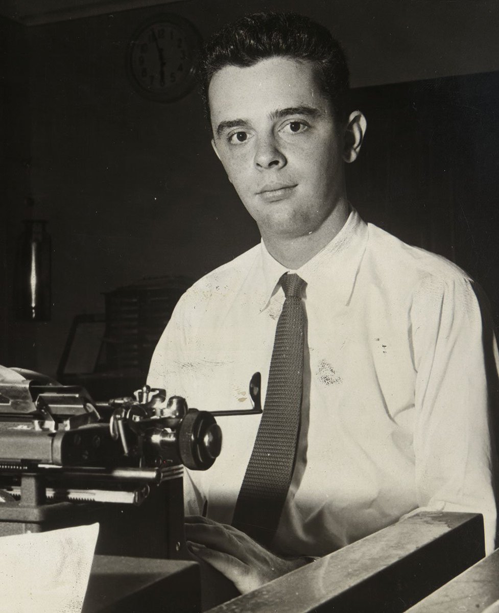 Sai a primeira lista de cassações de parlamentares em decorrência do Ato Institucional nº 5. Márcio Moreira Alves (MDB-RJ), que o governo queria processar por criticas ao regime militar, encabeça a lista.