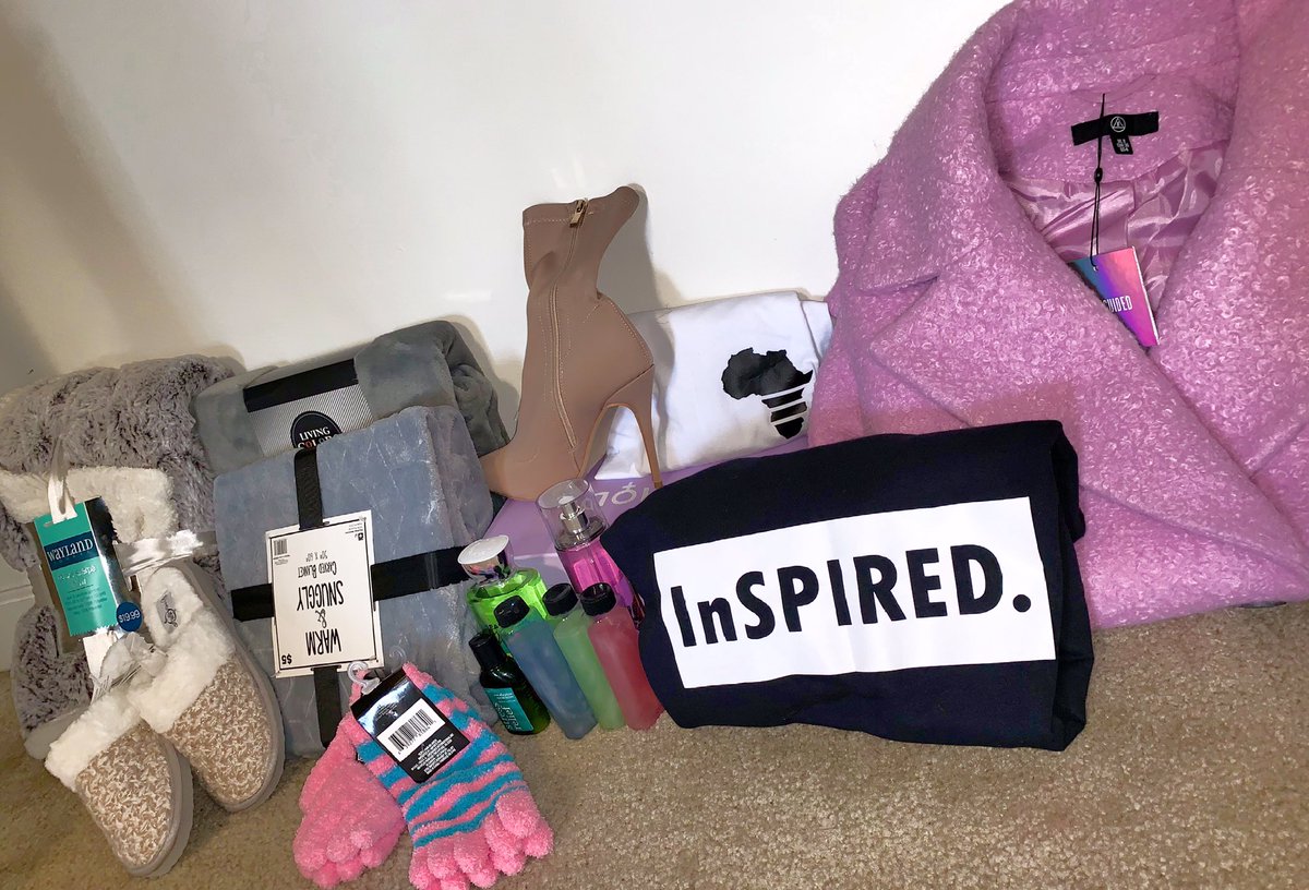 ExperienceFolk's tweet photo. Thank you ladies for all the Christmas gifts from YOU to @calvarywomendc. 
We’ll see you soon, sis.
#HappyHolidays ✨ https://t.co/kzL6jmqBe8