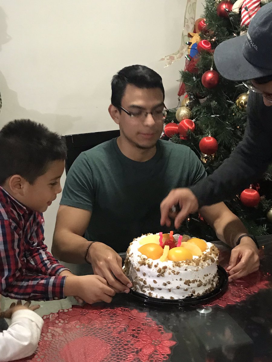 katiag14's tweet photo. Feliz cumple a mi cuñis favorito 🎈❤️ #26 #docfav https://t.co/kAjuzCoGGV