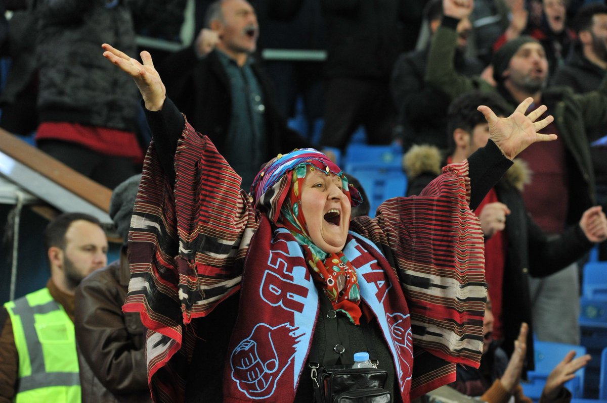 Ne büyük onurdur ki bu büyük taraftar her zaman, her koşulda bizimle! #Yanyana başaracağız. 🙏🏻

Her zaman, her koşulda... Bize inanan ve yanımızda olan taraftarlarımıza sonsuz teşekkürlerimizle... 🙏🏻  ❤️💙

📸 Fotoğraflar: İnan Kalyoncu