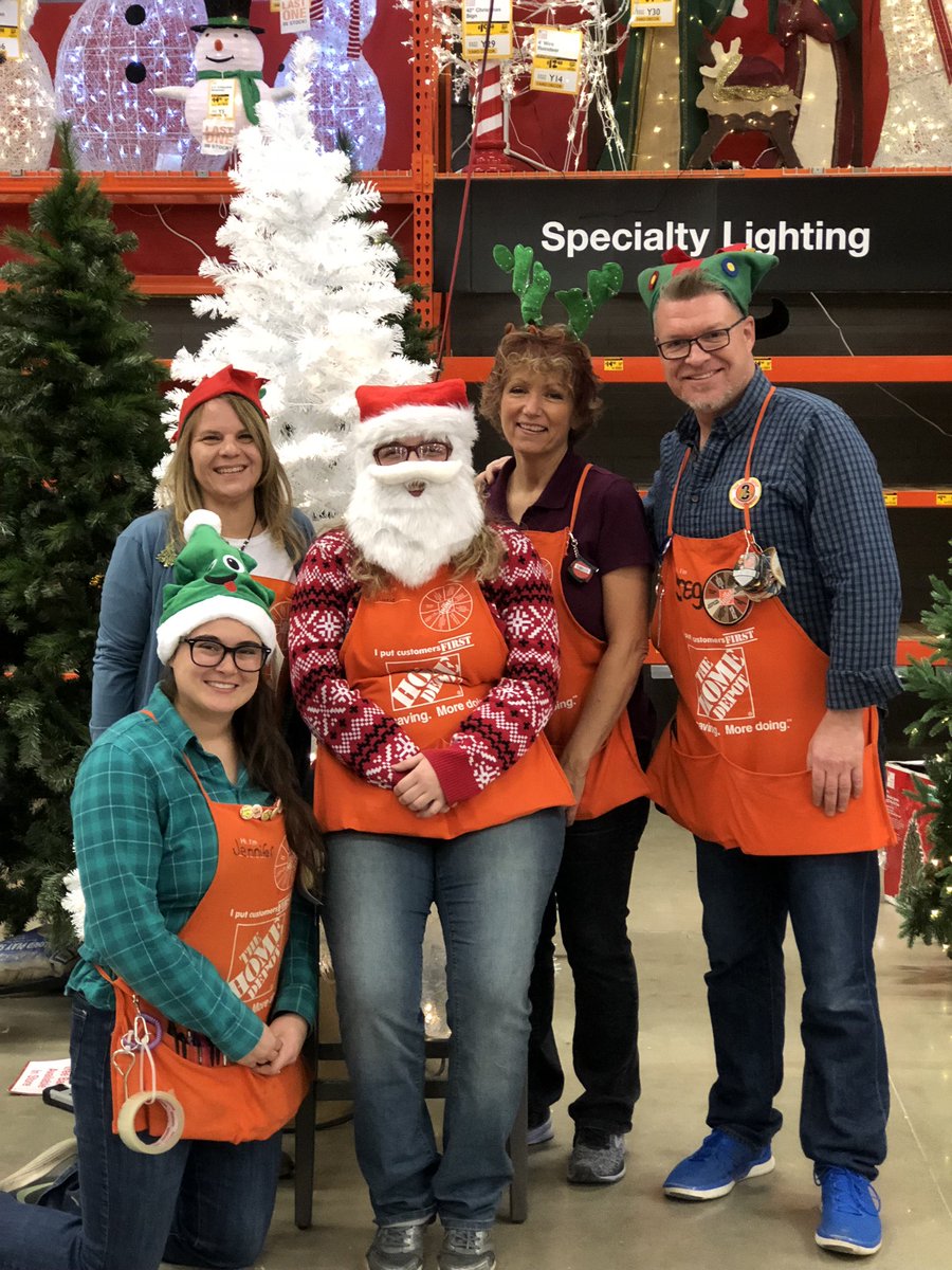 jenscibs's tweet photo. On the 11th day of Christmas team 2751 had fun showing their holiday spirit! #MWDEC2018 @DepotHowell @SheenaG80827119 @aethibodeau @NKnudstrup @JulieGiattino https://t.co/JvMcYQ49VA