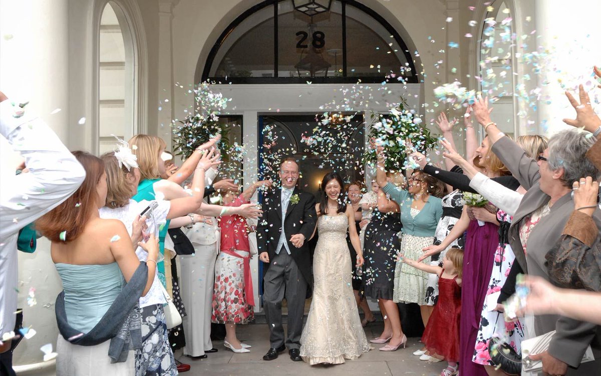 The combination of an elegant historic setting and modern luxury makes 28 Portland Place an incredibly versatile and stylish wedding venue.

findyourperfectvenue.com/blog/our-top-d…

@ITAVenues #londonweddingvenue #georgianwedding #luxurywedding #weddingstyle #modernluxury #weddingplanning #fypv