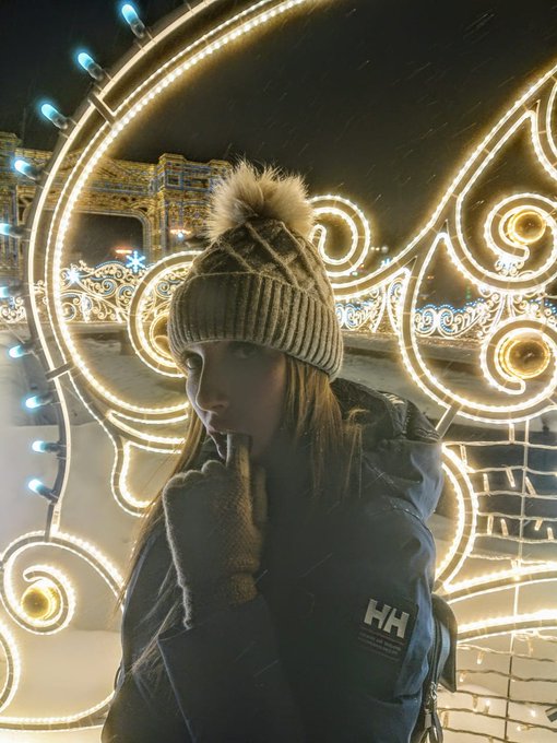 Merry Christmas and happy new year, my dear friends 🥂 #merrychisrmas #happynewyear https://t.co/REx6<a href="/tag/happynewyear"class="tags"><span>#happynewyear</span></a><a href="/tag/merrychisrmas"class="tags"><span>#merrychisrmas</span></a>