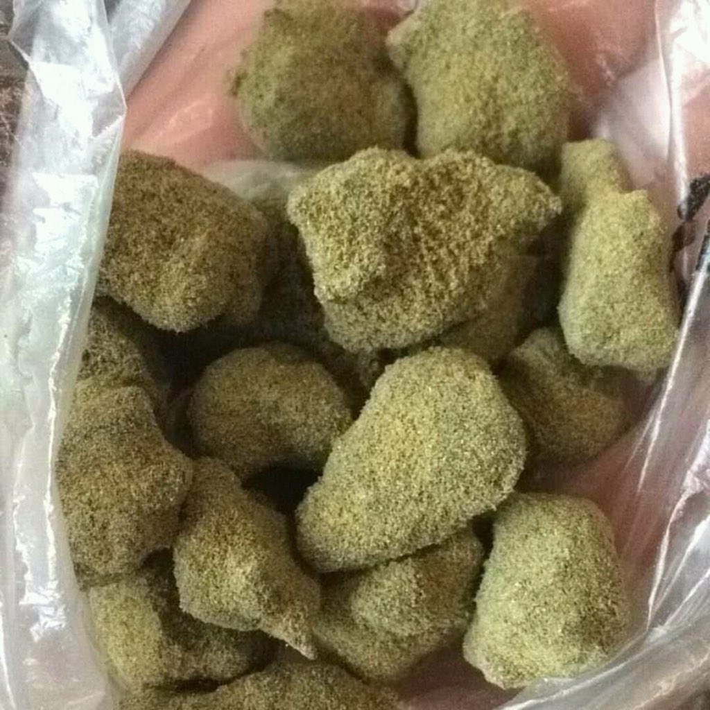 Now available at our weed club Carlifonia 💯🔥🍁 #highlife #highsociety #weedmemes  #weedwomen #wakeandbake #stoners #highrise #weed #hash #shatter #joint #goodlife #lifeisgood #cannabiscommunity #spannabis #cannabisculture #smokers #smoke #cannabis #ganjah #puffpuffpass #420life