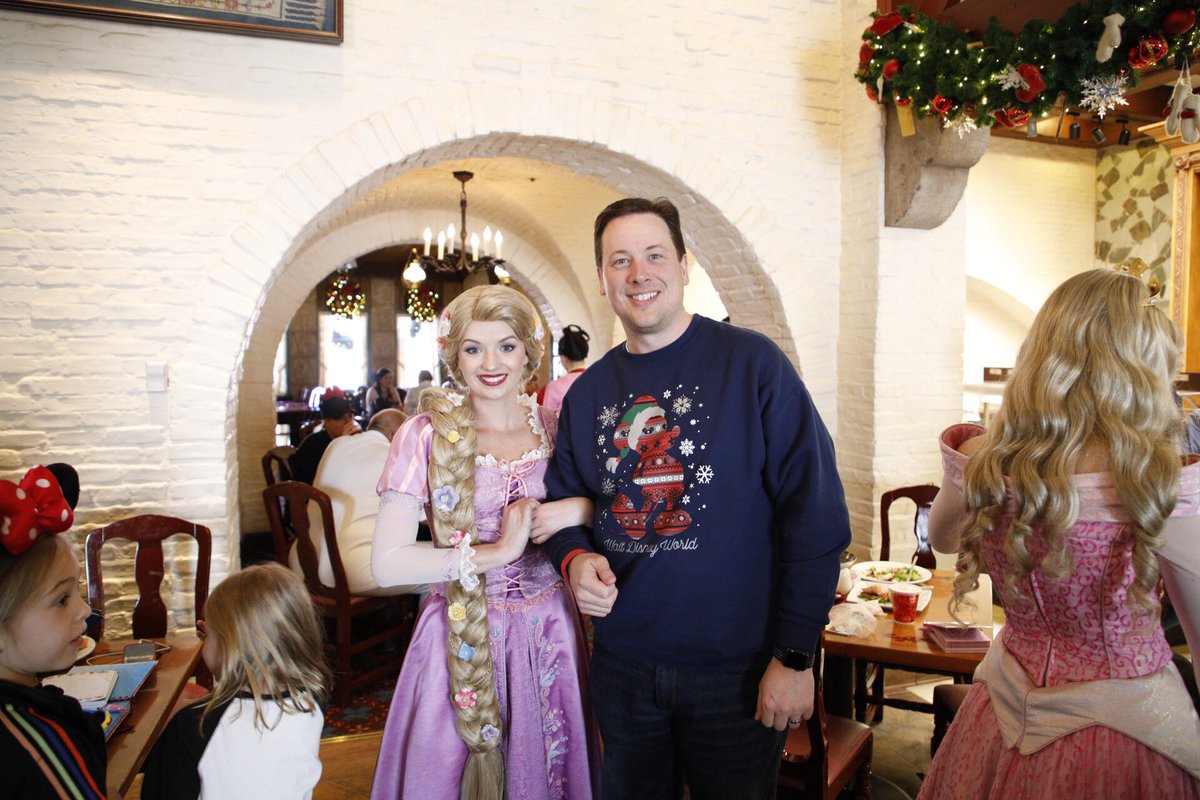 disneydailydime's tweet photo. 19. Rapunzel #WDWCLC @thepiratekenny https://t.co/e8JOqALH7X