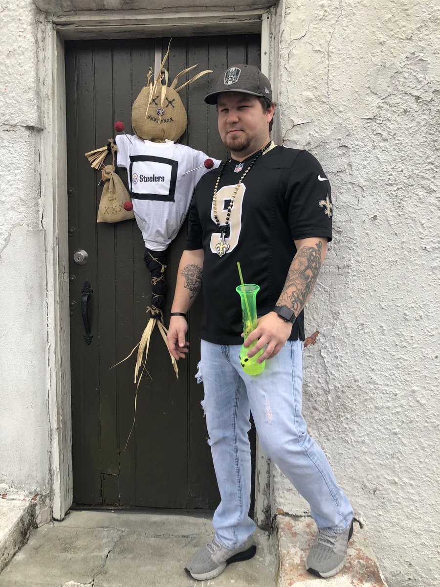 elmeXicanRey's tweet photo. @TheGreatMervin awesome time in the NOLA https://t.co/IfTYuDPS92