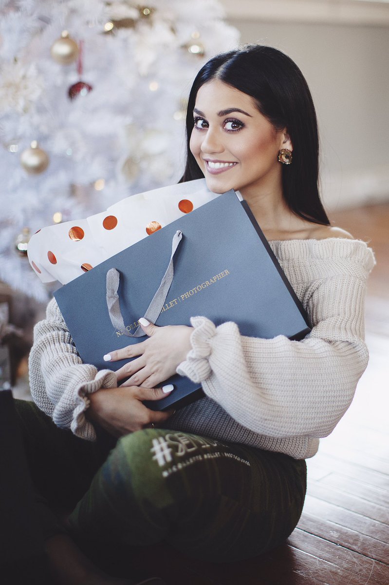 SeniorsByNico's tweet photo. Sending off some #goodies to some #lucky #seniors before #Christmas time with the fam.. I #love you all, thank you for making what I do so worthwhile. Beyond #blessed and #grateful 😘 #newpost on the #blog 💋📸: @sydneysneed https://t.co/yD3e3AilIC