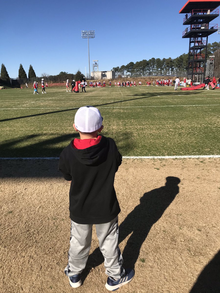 CoachNixon71's tweet image. Catching some @PackFootball bowl practice. Thanks to coach @Henry_Trevathan for the invite! #GoPack