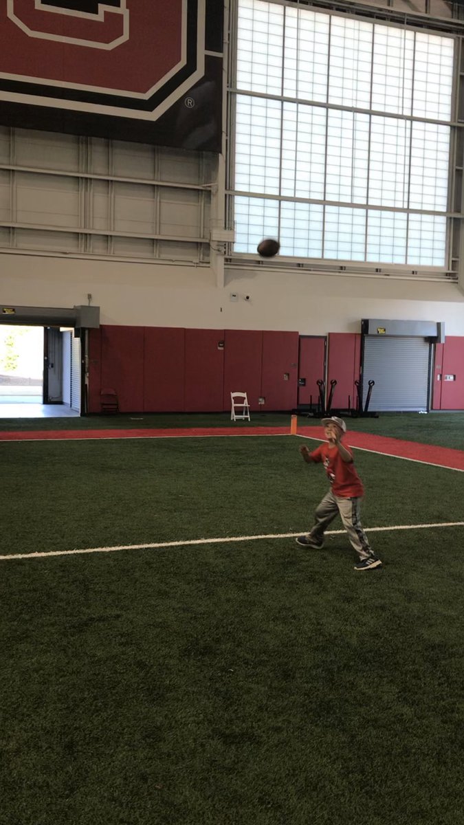 CoachNixon71's tweet image. Catching some @PackFootball bowl practice. Thanks to coach @Henry_Trevathan for the invite! #GoPack