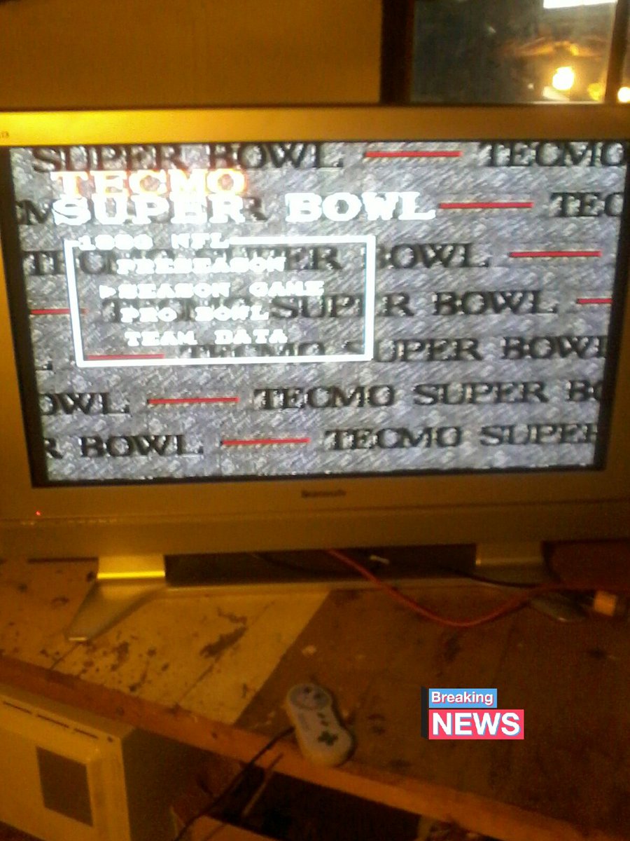 CeeNoteHandle's tweet image. .@zackattack05 live! From the basement! Its 42 inch plasma tecmo! It's glorious.