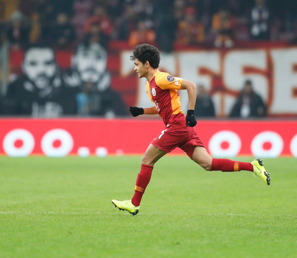 GalatasaraySK tweet picture