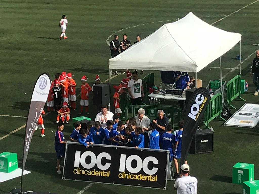 Buen trabajo y gran torneo...volvimos a demostrar la familia que somos🔴⚪

¡Felicitar <a href="/AguiarCup2017/">IOC Christmas Cup 2018</a> por el excelente torneo! Y a cada equipo participante por el gran espectáculo que ofrecieron.👏👏