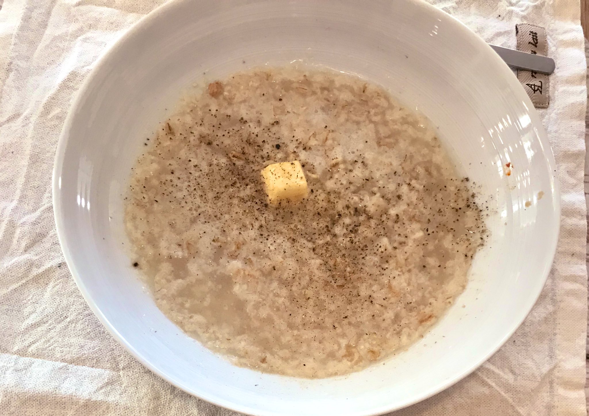 Uzivatel Tsumu Na Twitteru ベルキューブのハム味でチーズオートミール したらめちゃうまーーーーー 濃いチーズリゾット カルボナーラっぽい オートミール15 ベルキューブ ハム味 13k コンソメ 黒胡椒 ベルキューブあまってる勢は是非やって欲しい