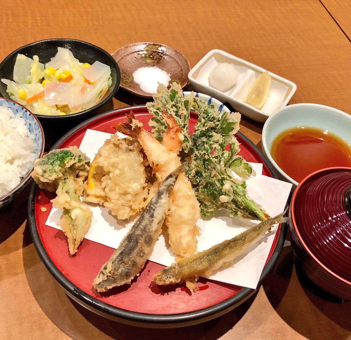 天ぷら ひさご若女将 人気メニューの季節定食と天丼は 来月10日からスタート予定です ワカサギ カキ メヒカリ 春菊など冬の味覚満載です 天ぷらひさご 天ぷら 天丼 老舗 秋葉原 冬の味覚 天ぷら ひさご若女将 人気メニューの季節定食と天丼は 来月10日からスタート予定です ワカサギ カキ メヒカリ 春菊など冬の味覚満載です 天ぷらひさご 天ぷら 天丼 老舗 秋葉原 冬の味覚
