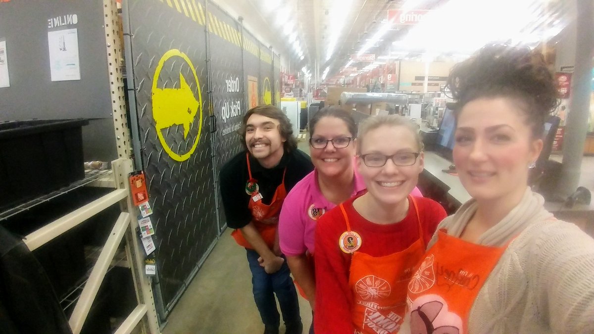 Courtney Partee (@courtneypartee) on Twitter photo Whooohooooo Service desk is the FIRST one to light up ALL their lights!! GREAT JOB TEAM!!😁😁🌲#Oneteamonemission #2720inspires #Servicedeskrocks #Creditbulbs @DavidMann2720 <a href="/Schmidt7Adam/">Adam</a> <a href="/brunogusso17/">Bruno Gusso</a> <a href="/gilbert_alvina/">Alvina G</a> <a href="/beck_missy/">Missy Beck</a> @colin_lamore @allykazam18 <a href="/love_haters1519/">LibertyFaith</a> Whooohooooo Service desk is the FIRST one to light up ALL their lights!! GREAT JOB TEAM!!😁😁🌲#Oneteamonemission #2720inspires #Servicedeskrocks #Creditbulbs @DavidMann2720 <a href="/Schmidt7Adam/">Adam</a> <a href="/brunogusso17/">Bruno Gusso</a> <a href="/gilbert_alvina/">Alvina G</a> <a href="/beck_missy/">Missy Beck</a> @colin_lamore @allykazam18 <a href="/love_haters1519/">LibertyFaith</a>