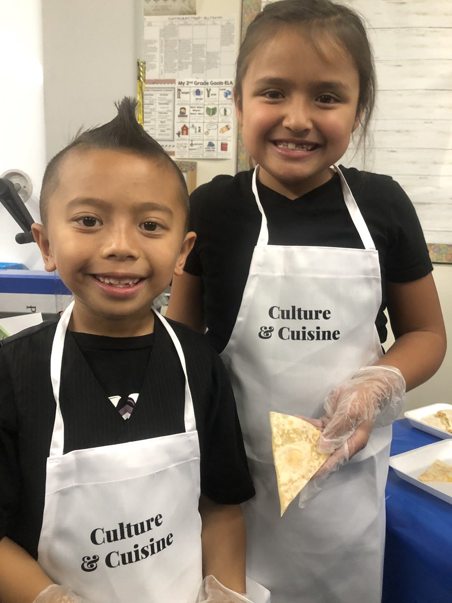 lacyszu's tweet photo. Learning about cultures and cooking from 2nd graders #HTeCV #PBL https://t.co/AyeJuPfUxf