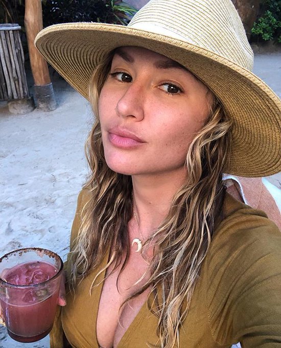 TW Pornstars - Amy Leigh Andrews. Pictures and videos from Twitter.